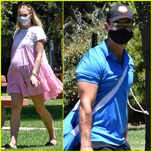 Pregnant Sophie Turner Hangs Out at the Park with Joe Jonas